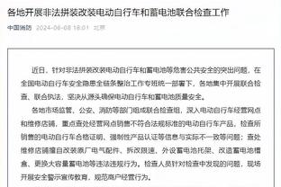 在迈阿密等你？苏亚雷斯晒获奖照，梅西、安东内拉点赞